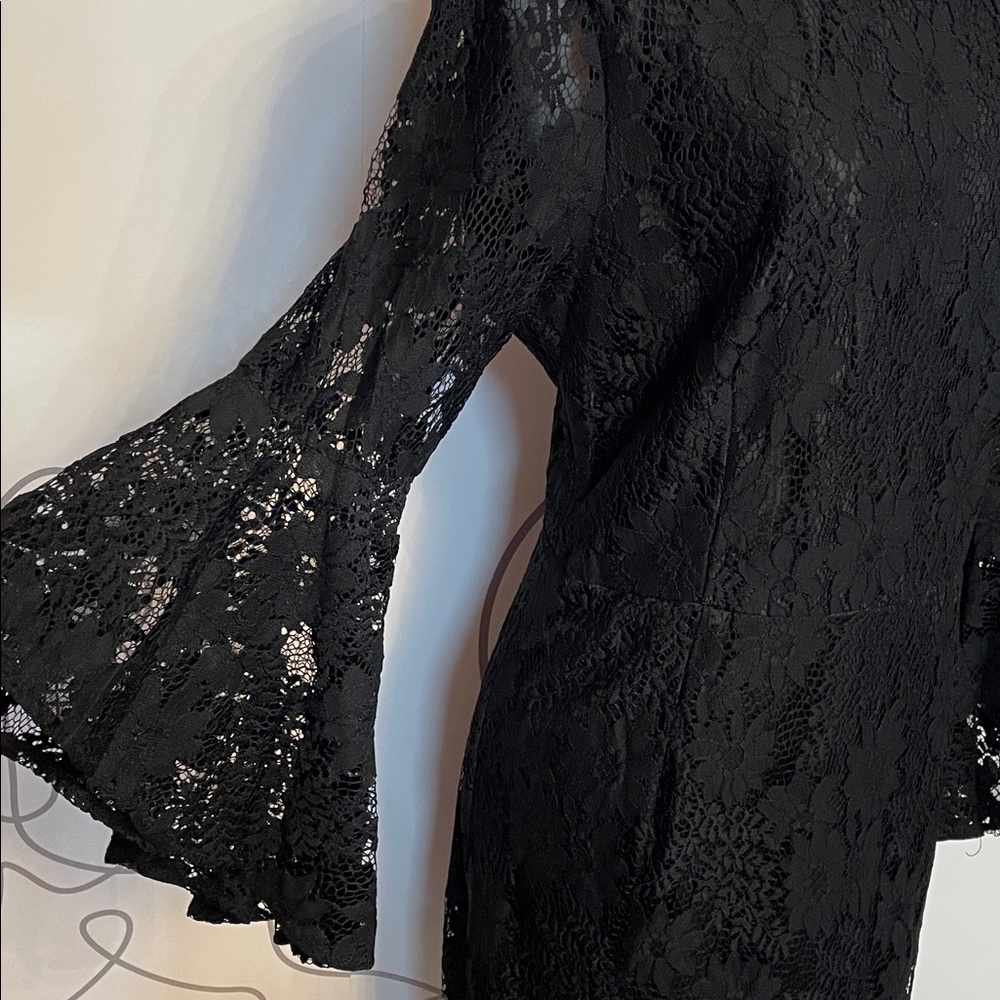 Lace Bell Sleeve Mini Dress size XL - Picture 3 of 8